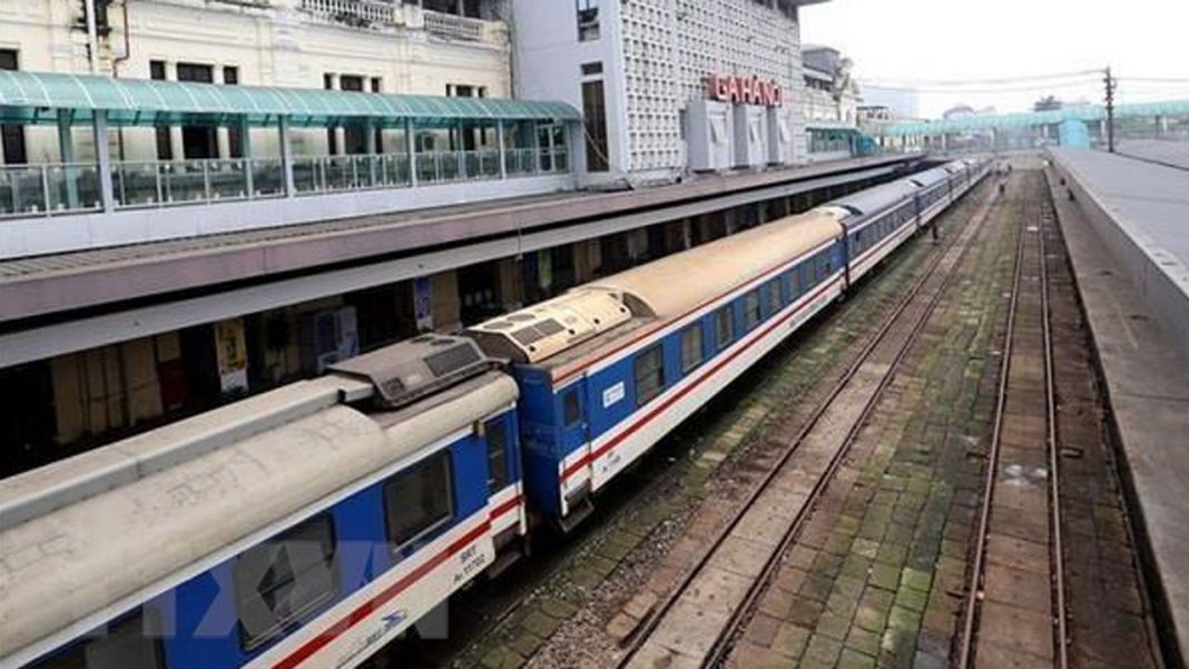 A train runs on a local rail line – PHOTO: VNA