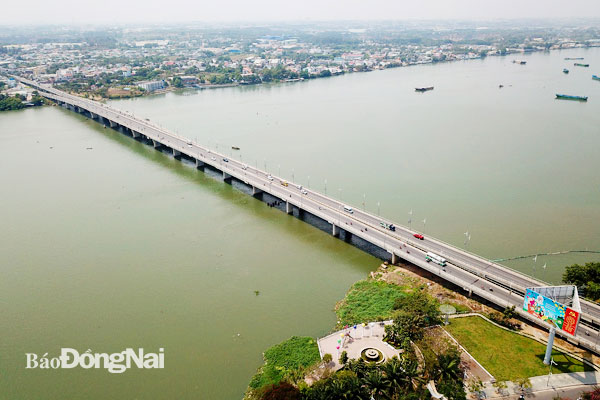 Các tuyến kết nối đường bộ giữa TP.HCM và Đồng Nai đang quá tải