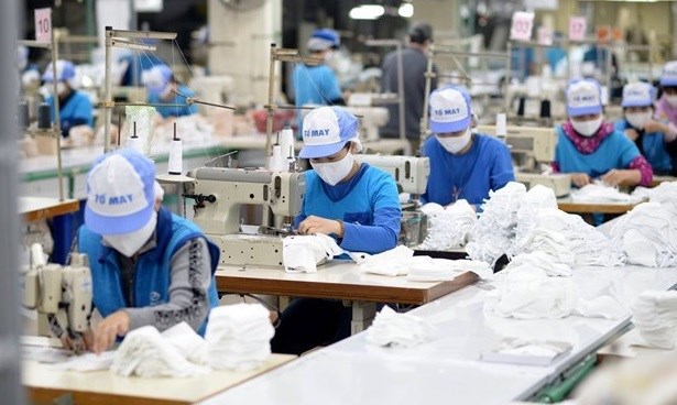 Southern localities to deliver pre-Tet gifts to needy workers