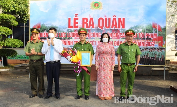 Dự lễ ra quân có đồng chí Viên Hồng Tiến, Tỉnh ủy viên, Bí thư huyện ủy Xuân Lộc; Đồng chí Nguyễn Thị Cát Tiên, chủ tịch ủy ban nhân dân huyện Xuân Lộc.