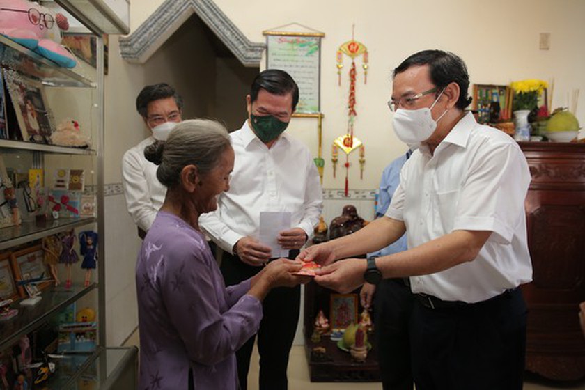 HCMC Party Chief extends Tet greetings to needy people in Dong Nai