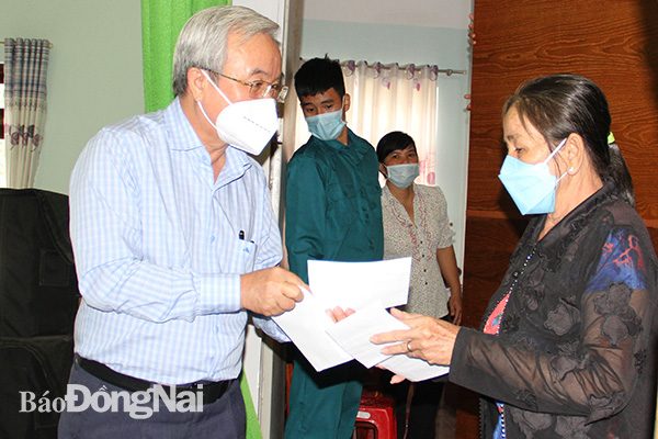 Over 424,000 Tet gifts presented to poor people