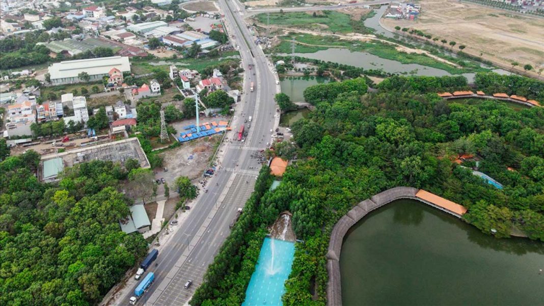 The My Phuoc-Tan Van section of the Ring Road No. 3 project in Binh Duong Province. — PHOTO: LDO