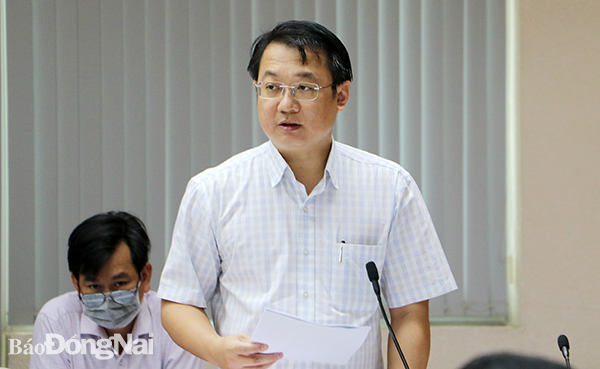 Giám đốc Sở Tài chính Đỗ Khôi Nguyên phát biểu ý kiến tại buổi làm việc