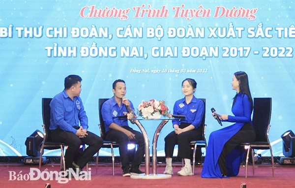 Bí thư chi đoàn, cán bộ Đoàn tiêu biểu xuất sắc tham gia giao lưu, chia sẻ tại lễ tuyên dương