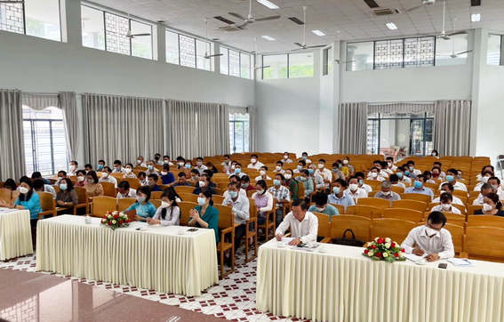 Các học viên tham gia học tập.