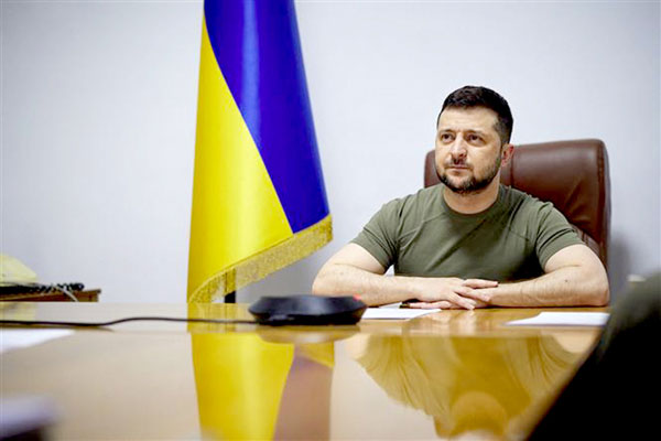 Tổng thống Ukraine Volodymyr Zelensky tại một cuộc họp trực tuyến tại Kiev, ngày 25-3. Ảnh: AFP/TTXVN