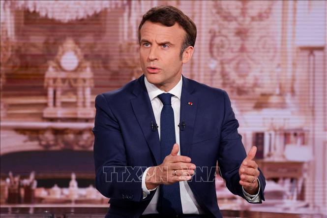 Tổng thống Pháp Emmanuel Macron phát biểu trong một chương trình truyền hình ở Paris ngày 6-4-2022. Ảnh: AFP/TTXVN