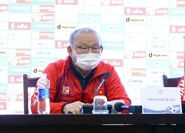 Vietnam's coach Park Hang-seo answering questions in the pre-match press conference on May 21. (Photo: VNA)