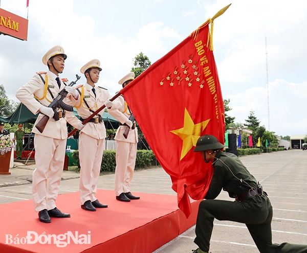 Chiến sĩ mới tuyên thệ tại buổi lễ