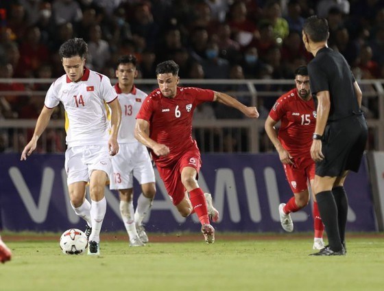 A victory over Afghanistan helped Vietnamese men's football team gain 3.46 points to take the 95th place in FIFA ranking. (Photo: VNA)