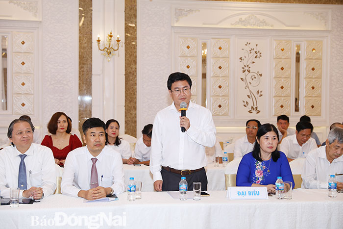 Tổng biên tập Báo Đồng Nai Đào Văn Tuấn phát biểu tại buổi gặp mặt. Ảnh: Huy Anh