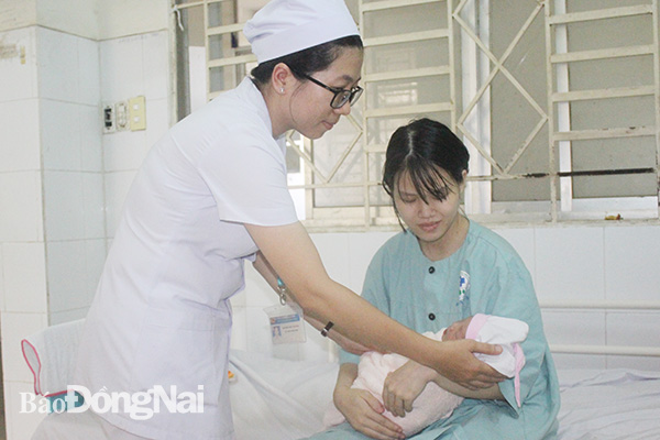  Chăm sóc mẹ và bé tại Bệnh viện Đa khoa khu vực Long Thành.