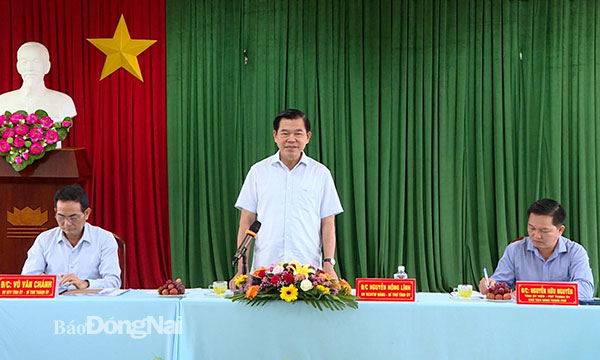 Bí thư Tỉnh ủy Nguyễn Hồng Lĩnh phát biểu tại buổi làm việc với P.Trảng Dài