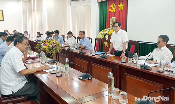 Phó chủ tịch UBND tỉnh Nguyễn Sơn Hùng đề nghị các địa phương thần tốc hơn nữa trong công tác tiêm vaccine phòng Covid-19