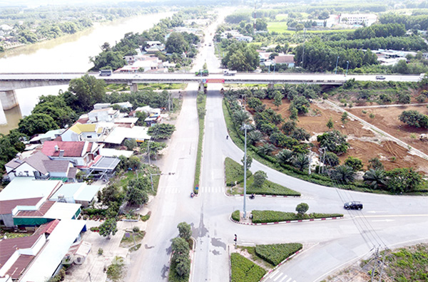 UBND tỉnh Đồng Nai được giao là cơ quan nhà nước có thẩm quyền triển khai dự án đoạn Bàu Cạn - cầu Thủ Biên thuộc dự án Đường vành đai 4 - TP.HCM (không bao gồm cầu Thủ Biên) có chiều dài khoảng 45km. Ảnh: Phạm Tùng