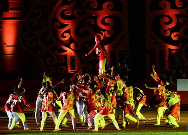 Artists perform during the opening ceremony of the 11th ASEAN Para Games at Manahan Stadium in Surakarta, Central Java, Indonesia on July 30 (Photo: Xinhua/VNA)