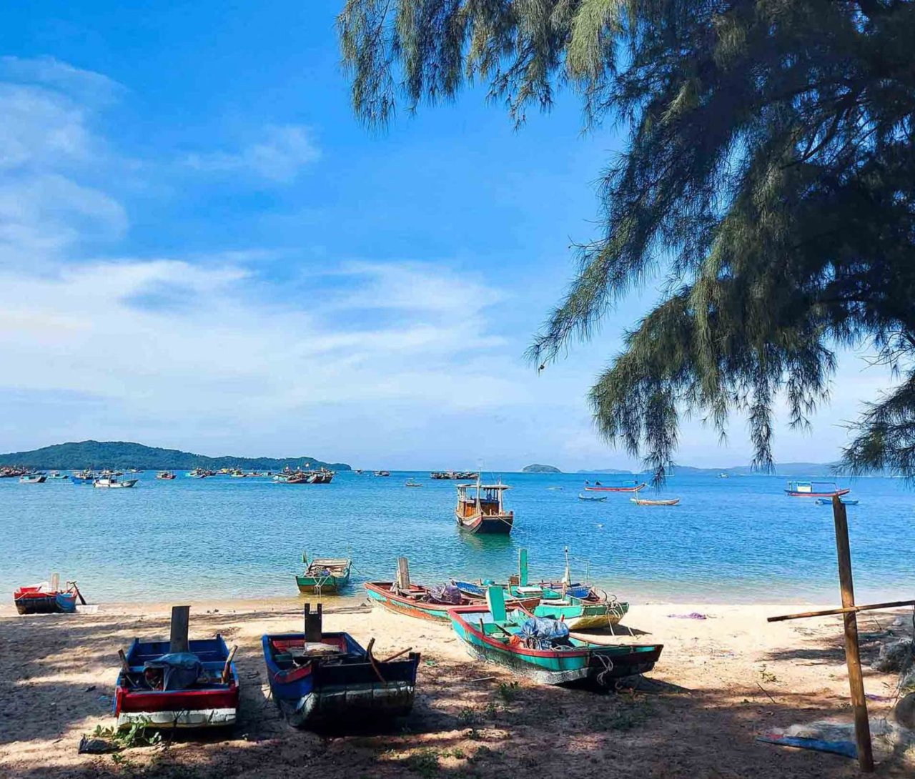 A view of Van Chay Beach on Co To Island - PHOTO: TRAN HONG NHUNG