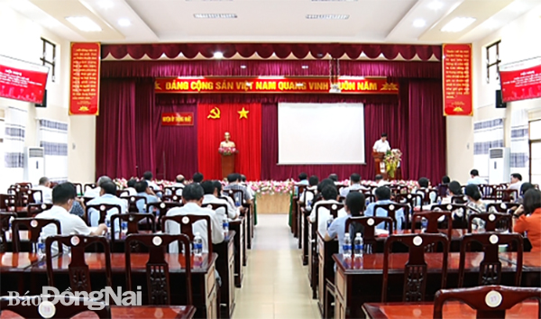 Quang cảnh Hội nghị chuyển đổi số tại huyện Thống Nhất