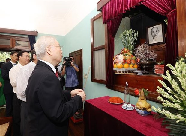 Party General Secretary Nguyen Phu Trong offers incense to late President Ho Chi Minh on September 1. 