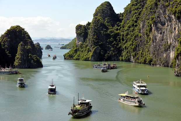 Ha Long Bay - a famous tourist attraction of Vietnam (Photo: VNA)