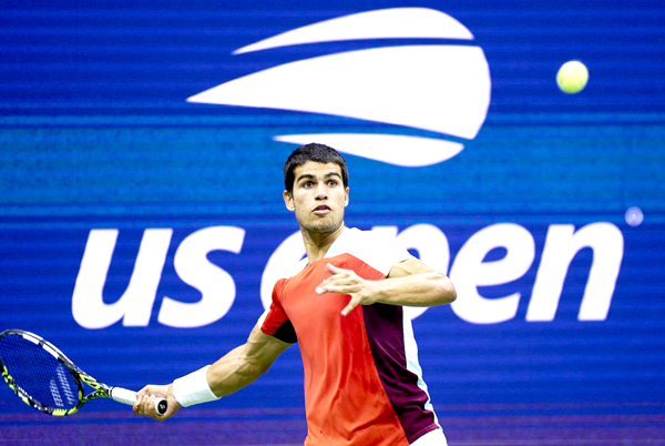 Carlos Alcaraz - tay vợt tuổi teen lên ngôi số 1 thế giới
