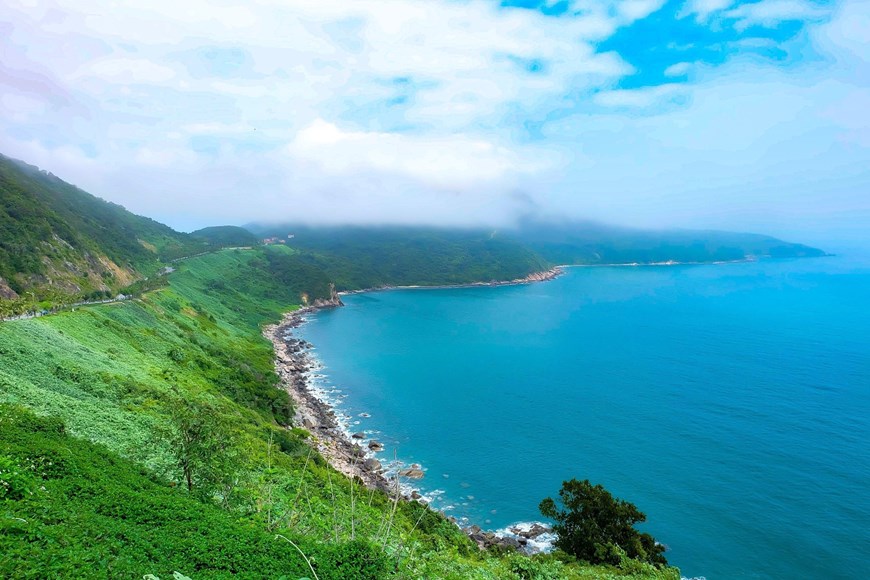 Visitors to Son Tra can swim in the cool sea and enjoy fine views of the shore around the peninsula. 