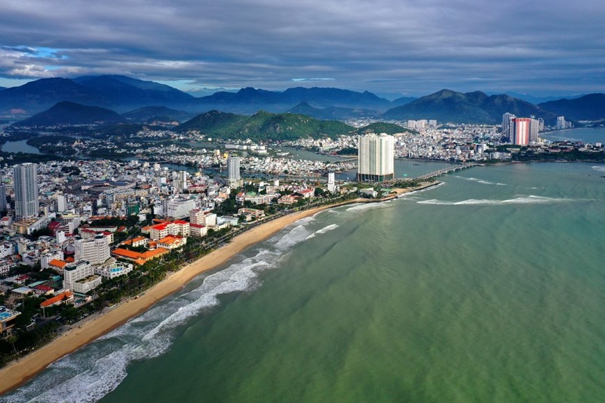 Nha Trang beach city is the political, economic, cultural, and tourism hub of Khanh Hoa province. 