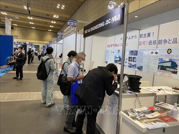 Vietnamese pavilions capture attention of foreign visitors.