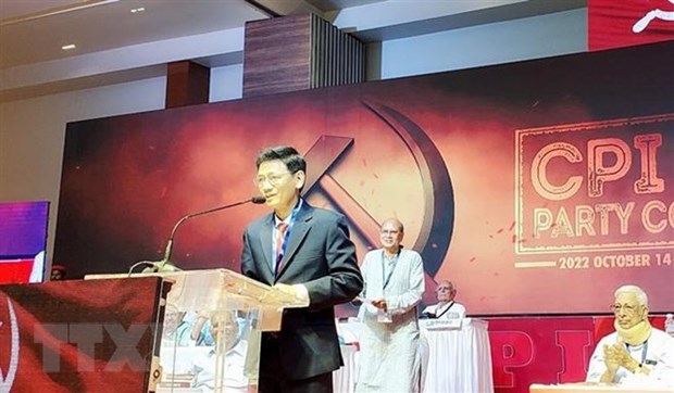 Member of the Communist Party of Vietnam Central Committee and Secretary of the Soc Trang provincial Party Committee Lam Van Man speaks at the event. 