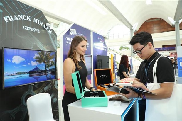 Visitors to an exhibition held within the framework of the summit 