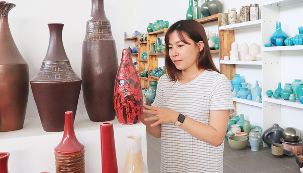 Sản xuất gốm xuất khẩu tại Công ty TNHH Gốm mỹ nghệ Hoàng Mỹ tại Cụm công nghiệp gốm sứ Tân Hạnh (TP.Biên Hòa)