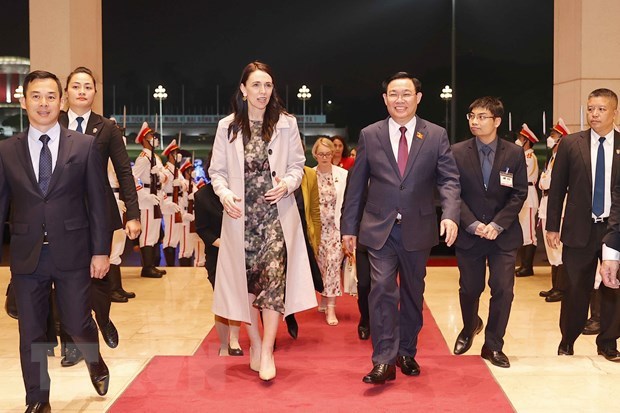 National Assembly Chairman Vuong Dinh Hue meets New Zealand Prime Minister Jacinda Ardern. 