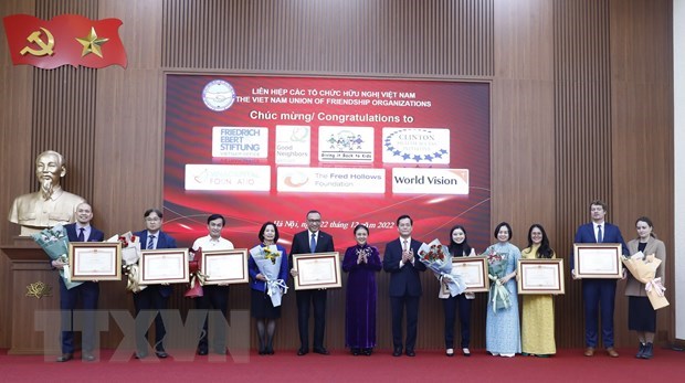 Seven foreign NGOs are awarded the Prime Minister’s certificates of merit. 