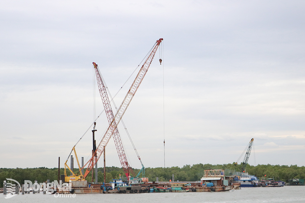 Cảng biển Phước An, cảng biển lớn nhất tỉnh, khi hoàn thành xây dựng sẽ đóng vai trò hạt nhân để Nhơn Trạch phát triển thành đô thị công nghiệp - thành phố cảng