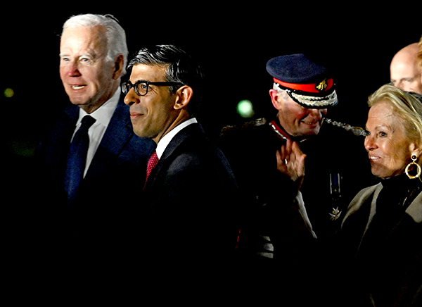 Thủ tướng Anh chào đón Tổng thống Mỹ Joe Biden đến Belfast, Bắc Ireland
