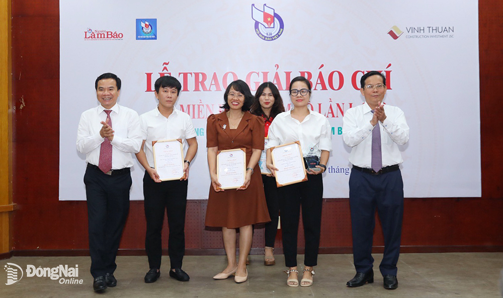  Nhóm tác giả Báo Đồng Nai đạt giải ba Giải báo chí về miền Đông Nam bộ lần I-2022