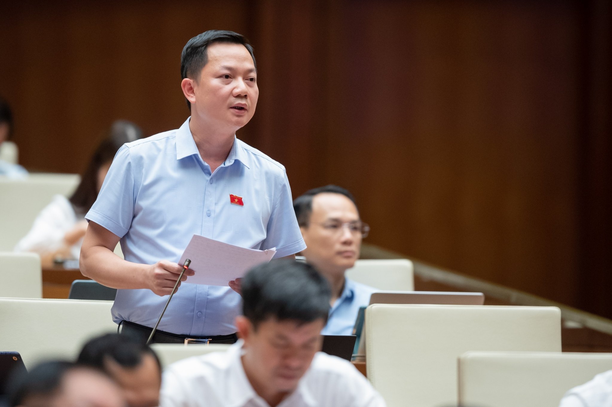 Đại biểu Trịnh Xuân An, Đoàn Đại biểu Quốc hội tỉnh Đồng Nai tham gia ý kiến tại phiên thảo luận vào chiều 26-5. Ảnh: HẢI YẾN