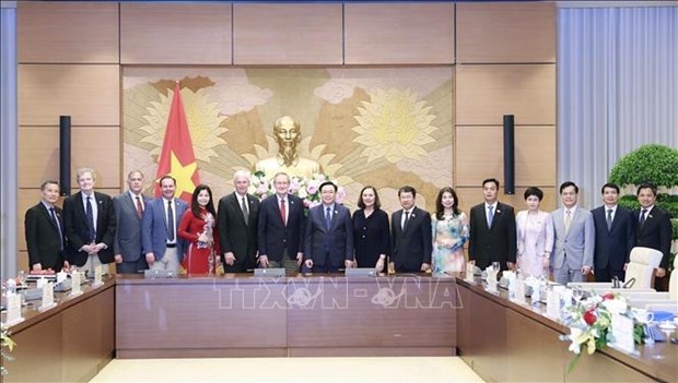 National Assembly chairman Vuong Dinh Hue receives a delegation of US Senators on May 26. 