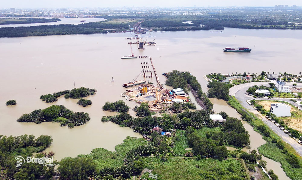 Điểm cuối tuyến của đường Vành đai 3 - TP.HCM đoạn qua địa bàn tỉnh sẽ khớp nối với cầu Nhơn Trạch thuộc xã Long Tân, H.Nhơn Trạch. Hiện nay, cầu Nhơn Trạch đang được thi công xây dựng và dự kiến hoàn thành vào tháng 9-2025
