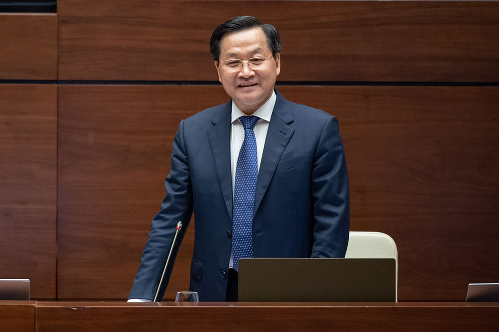 Phó thủ tướng Lê Minh Khái trả lời chất vấn tại hội trường Quốc hội. Ảnh: QUOCHOI.VN
