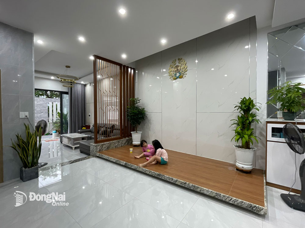 Gia đình anh Minh Vương (TP.Biên Hòa) rất hài lòng với thiết kế căn nhà có khoảng không gian vui đùa cho các con. Ảnh: Vina Trends