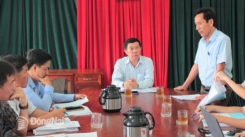 Ông Phạm Quang Hùng trình bày nội dung khiếu nại tại buổi tiếp công dân