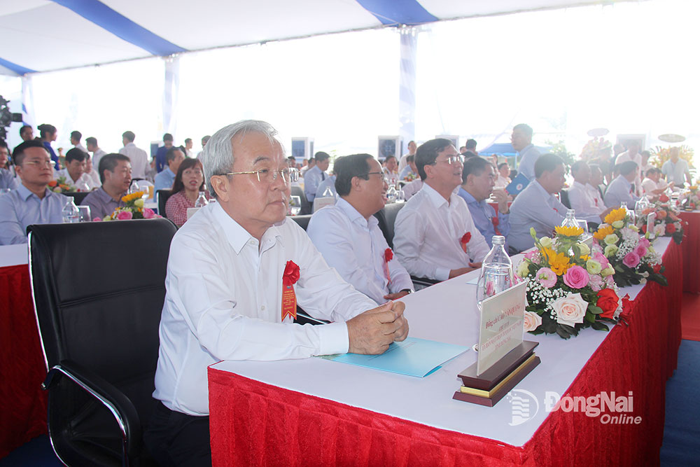 Chủ tịch Ủy ban MTTQ Việt Nam tỉnh Cao Văn Quang tham dự lễ khởi công dự án Đường cao tốc Biên Hòa - Vũng Tàu tại điểm cầu Bà Rịa - Vũng Tàu. (Ảnh: Hải Quân)