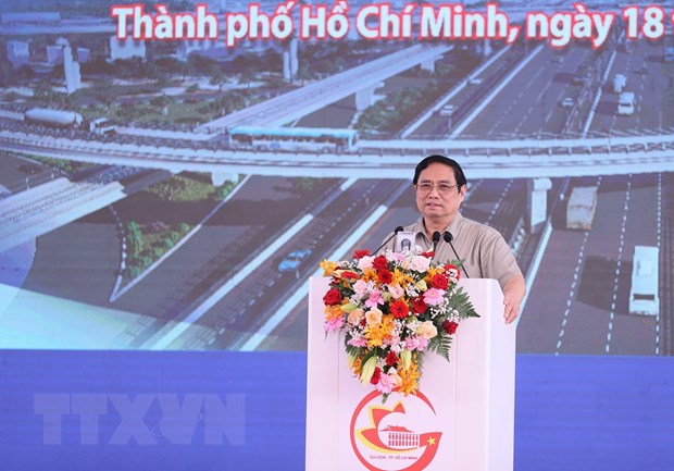 Thủ tướng Phạm Minh Chính phát lệnh khởi công Dự án đầu tư xây dựng đường Vành đai 3 Thành phố Hồ Chí Minh và 2 cao tốc Biên Hòa-Vũng Tàu, Khánh Hòa-Buôn Ma Thuột. Ảnh: TTXVN