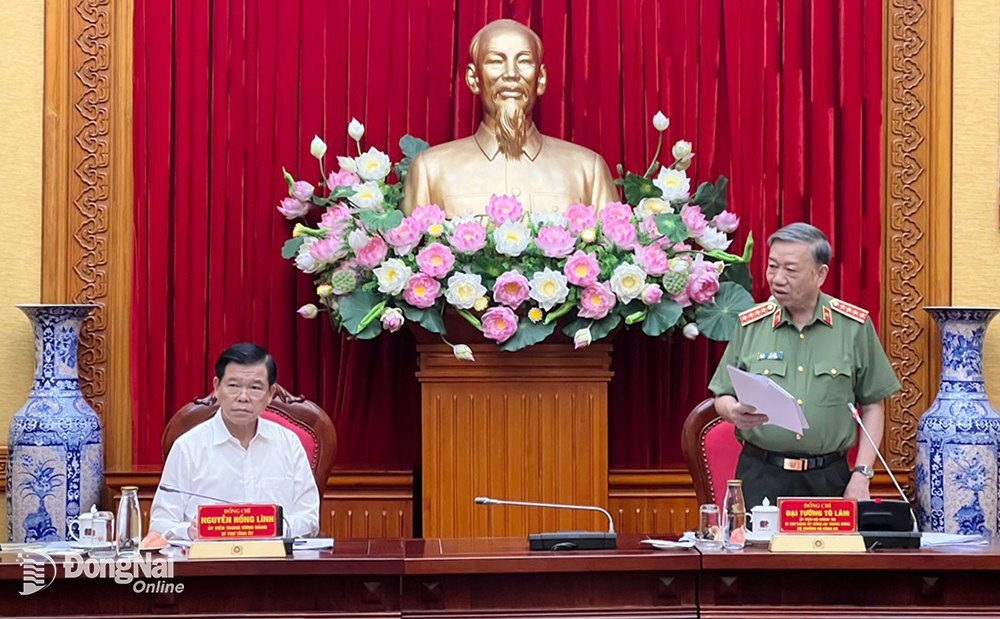 Bộ trưởng Bộ Công an Tô Lâm phát biểu tại buổi làm việc. 