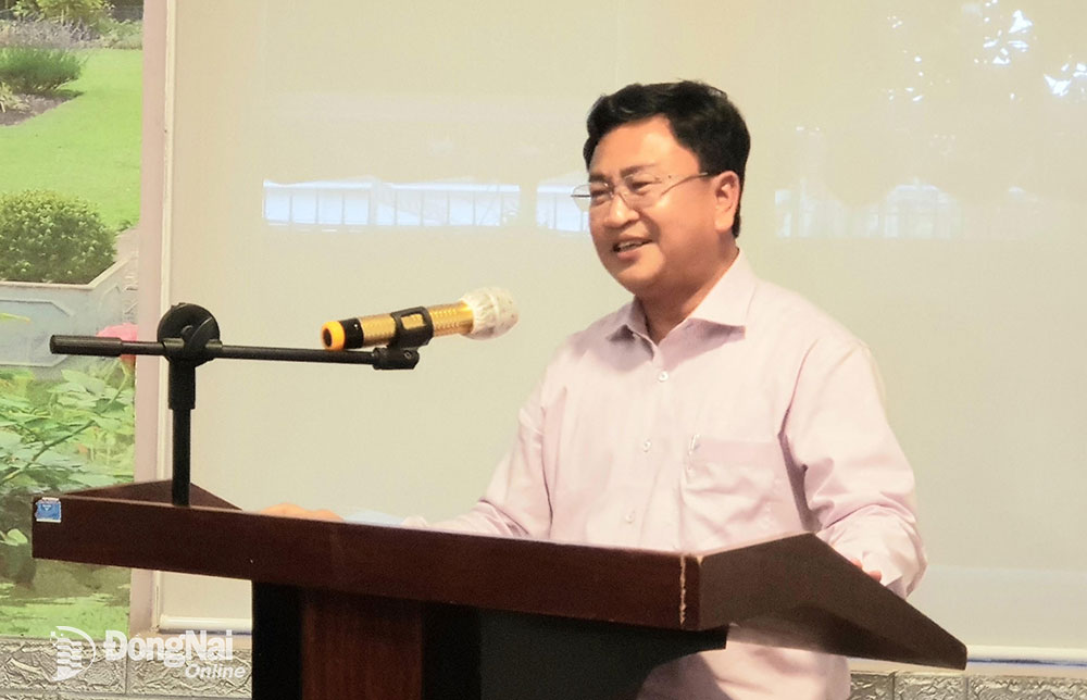 Tổng biên tập Báo Đồng Nai Đào Văn Tuấn phát biểu tại buổi gặp mặt. Ảnh: Khắc Giới
