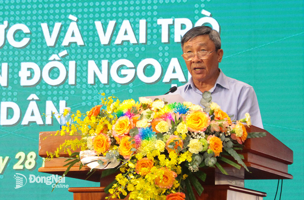 Đồng chí Hồ Thanh Sơn, Phó bí thư thường trực Tỉnh ủy, Trưởng ban Chỉ đạo công tác thông tin đối ngoại tỉnh phát biểu tại hội nghị