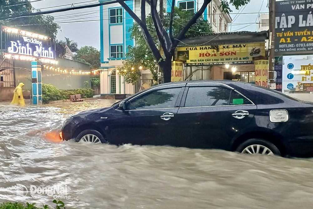 Chú ý khi đi qua đoạn đường ngập nước