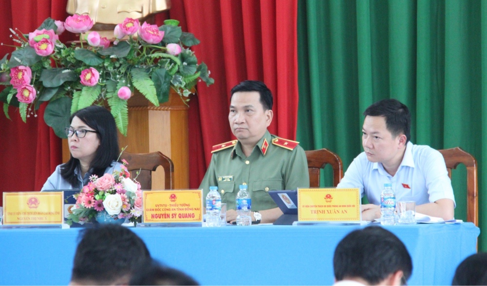 Tổ đại biểu Quốc hội số 1 đơn vị tỉnh Đồng Nai tại buổi tiếp xúc cử tri tại P.Long Bình (TP.Biên Hòa)